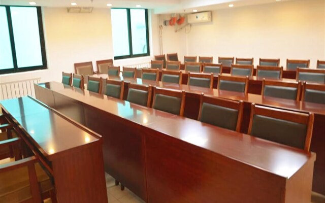 GreenTree Inn Beijing Lin Cui Road Business