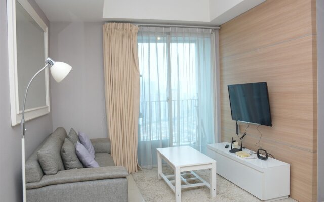 Homey And Cozy Stay 2Br At Casa Grande Apartment