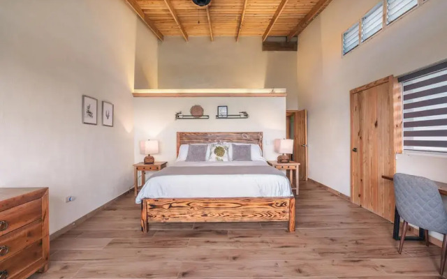Paradise Retreat With Stunning Views in Jarabacoa