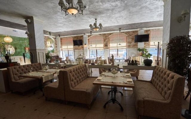 Алберго Лучано