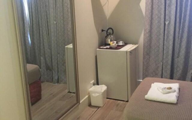 Aussie Hotel & Motel