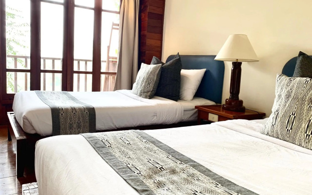 Riverhouse Hotel - The Teak House