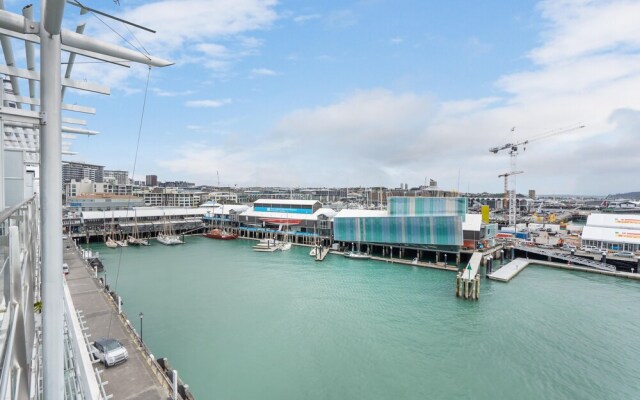 QV Waterfront Apt with Wifi - 946