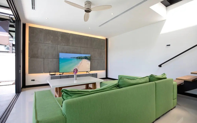 Stylish Salt Pool Villa Sunset Garden 5