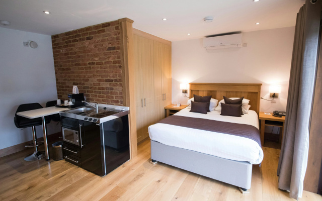Tewinbury Farm Hotel