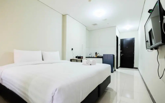 Minimalist Studio Nifarro Park Apartment near Kemang