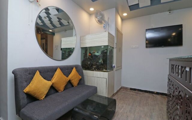 SilverKey Executive Stays 37812 Royal Crown Airport