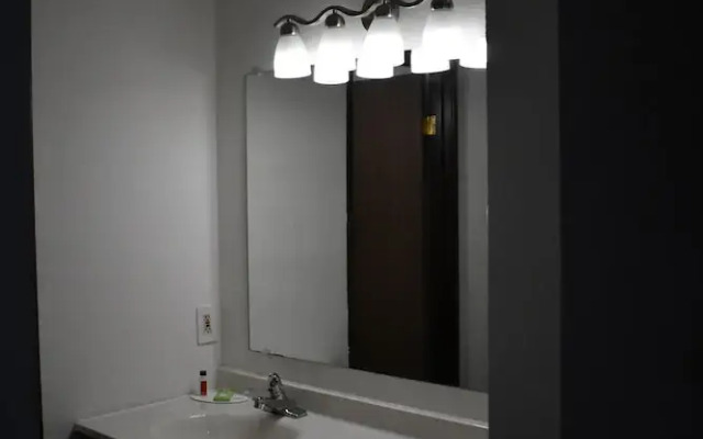 Super 8 La Vale/Cumberland Area