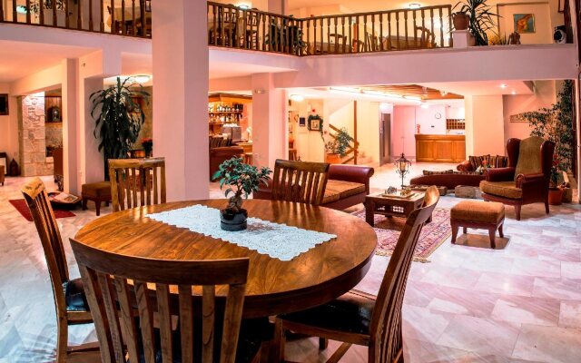 Fedriades Delphi Hotel