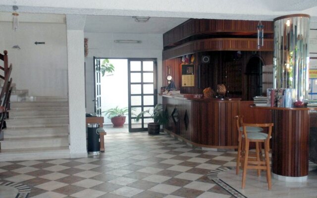 Fevro Hotel