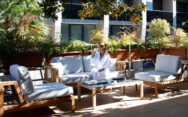 Palmon Bay Hotel & Spa