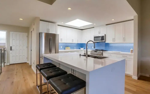 Luxury Ocean View Condo features Direct Access to Beach SBTC331 by RedAwning