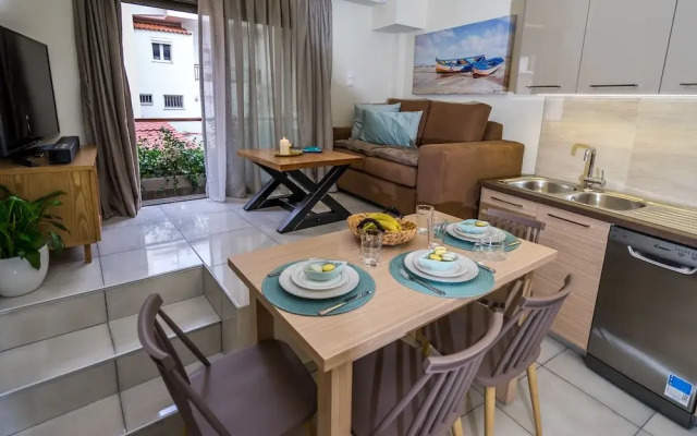 Le Mar Luxury Apartments by Checkin