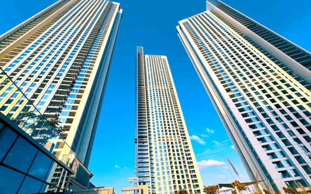 Sleek 2BR at Downtown Close to Dubai Mall