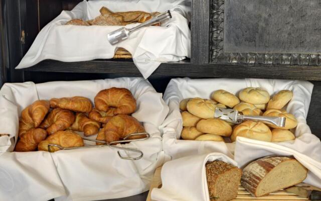 Skycity Hotel Atrigon