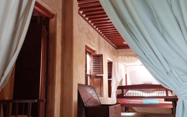 Samaki House