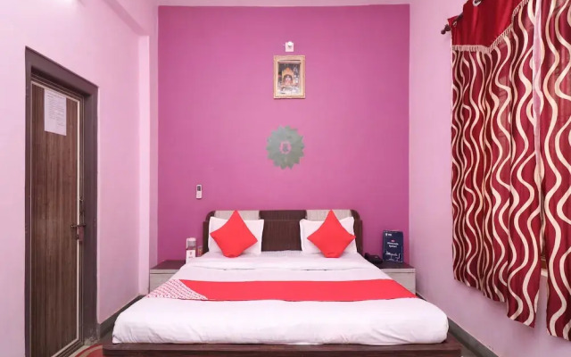 Oyo 22644 Bhagat Palace