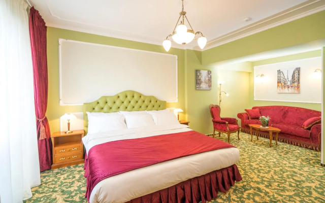 Studio One Accommodation Suites