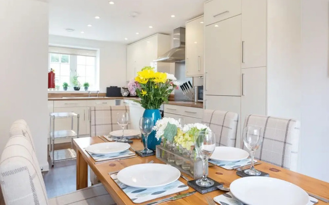 Tus Nua Cottage