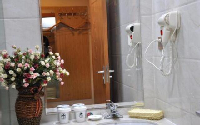 GreenTree Inn Golmud City Southern Suburb Express Hotel