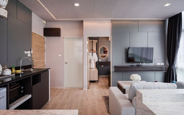 The Grand Jomtien by Favstay