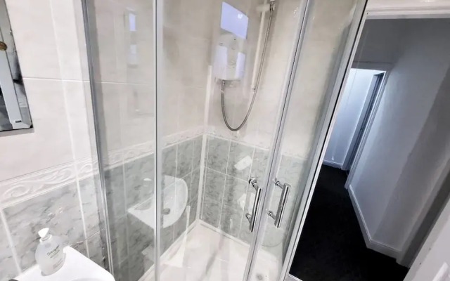 Comfortable Stay - Ivor St