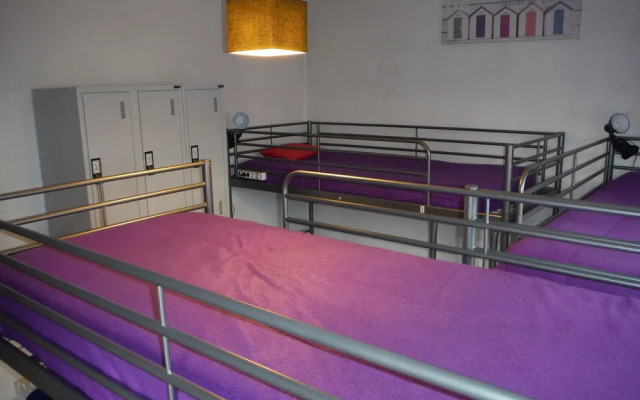 卡尔卡维罗自助乡村旅馆(Help Yourself Hostels Carcavelos Country)