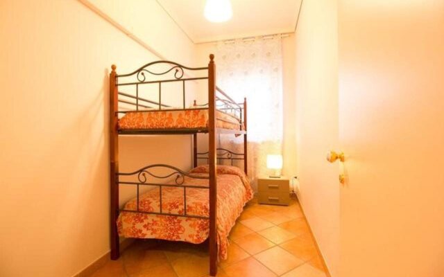 Delfino2 Casesicule, Nice Apartment with Balcony, Sand Beach at 70 mt, Wi-Fi
