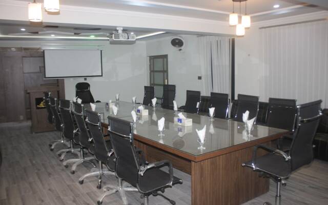 Khan Continental Hotel & Restaurant