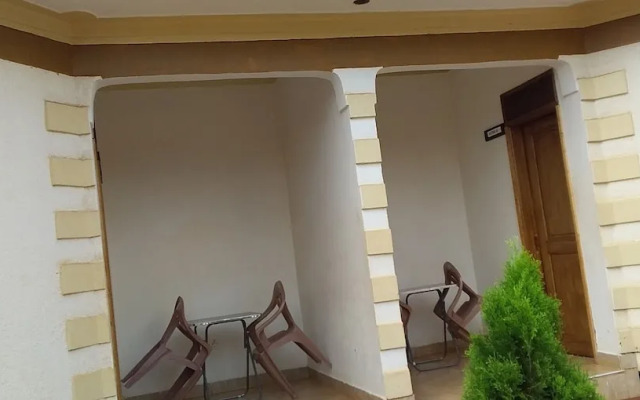 Lado Hotel