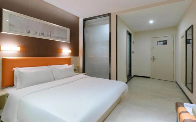 7 Days Premium Shenzhen Banan Airport T3 Terminal Branch