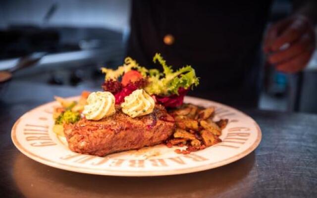 Friedrichshof Restaurant & Pension