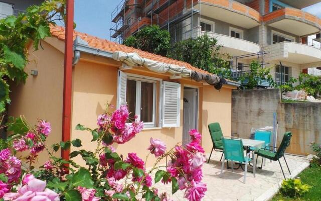 Apartments with a parking space Seget Vranjica, Trogir - 19022