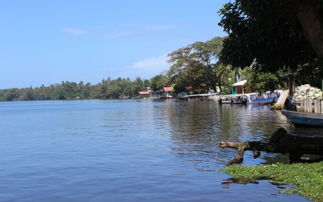 Tortuguero Hostel & Backpackers