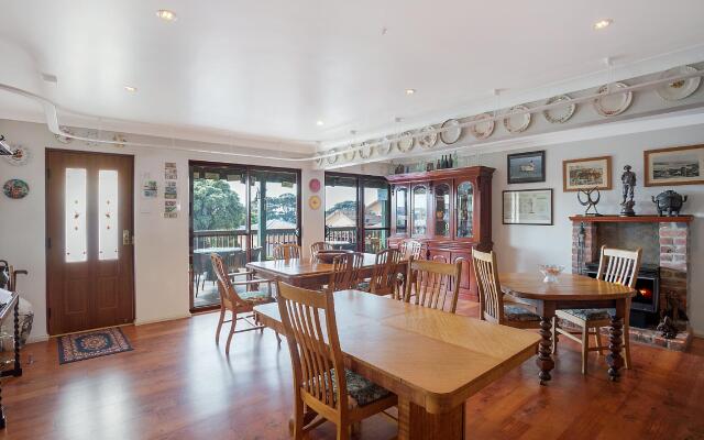 Anchors Aweigh Bed & Breakfast