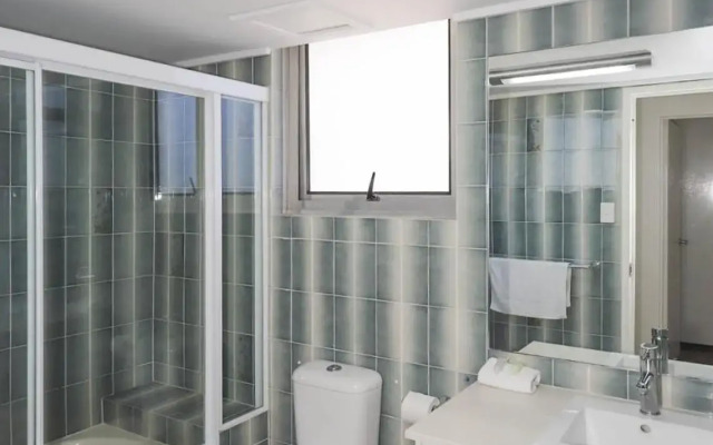 Beachside Tower