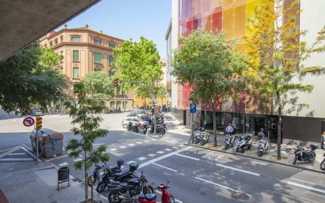 Great 2bed Next to Arc de Triomf