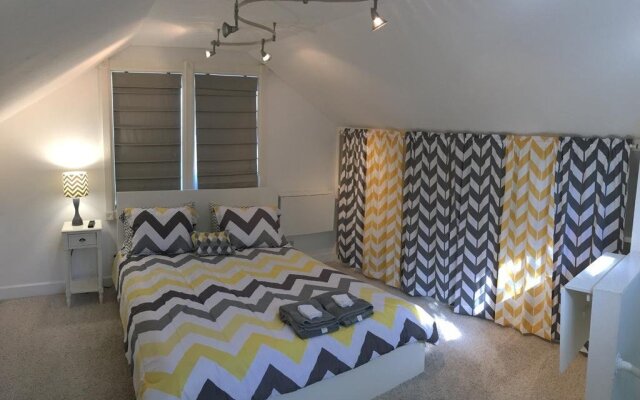 Cottage in Capitol Heights District