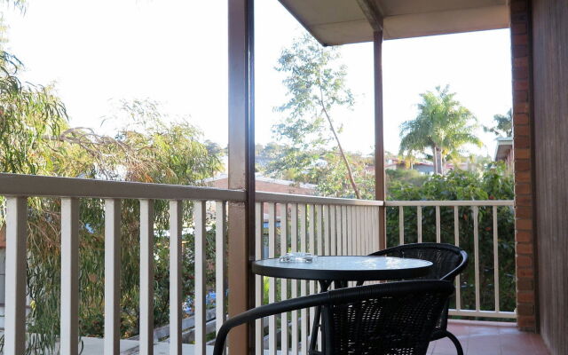 Summerhill Motor Inn