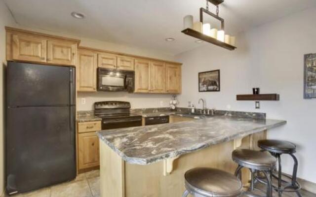 Tannhauser Condominiums