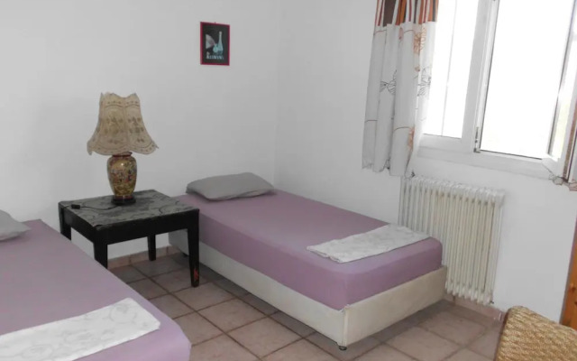 Toms House 4 in Felekas