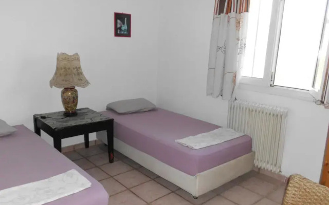Toms House 4 in Felekas