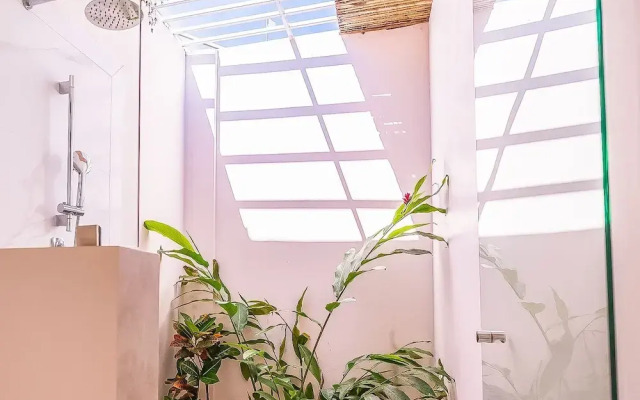 Les Voiles Blanches Tamarindo