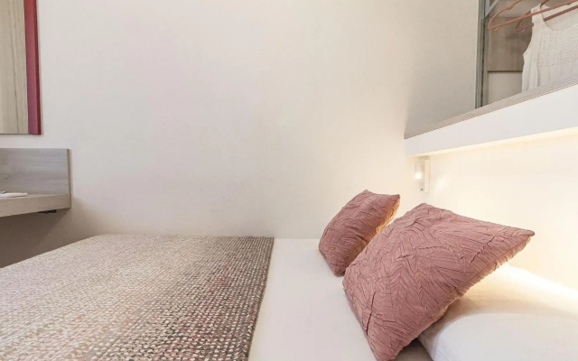 New Coral Apartment