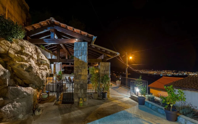 Villa Karla in Poljane