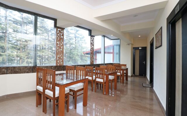 OYO 11877 Royal Residency