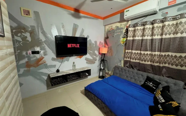 Hostel by zoo family