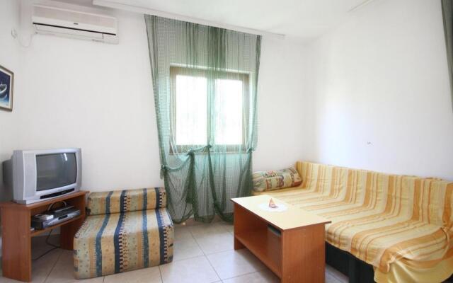 Tonka - 150m from the sea & parking - A2 B(4+1)