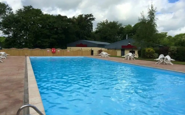 Upper Lake Chalet , Dog and Pet Friendly