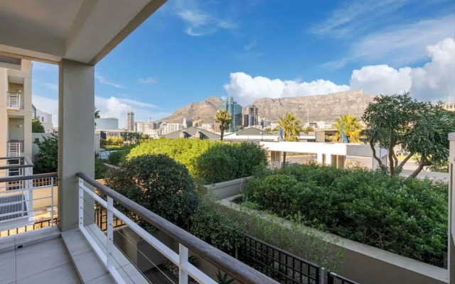 Waterfront Deluxe One Bedroom Apartment - 503